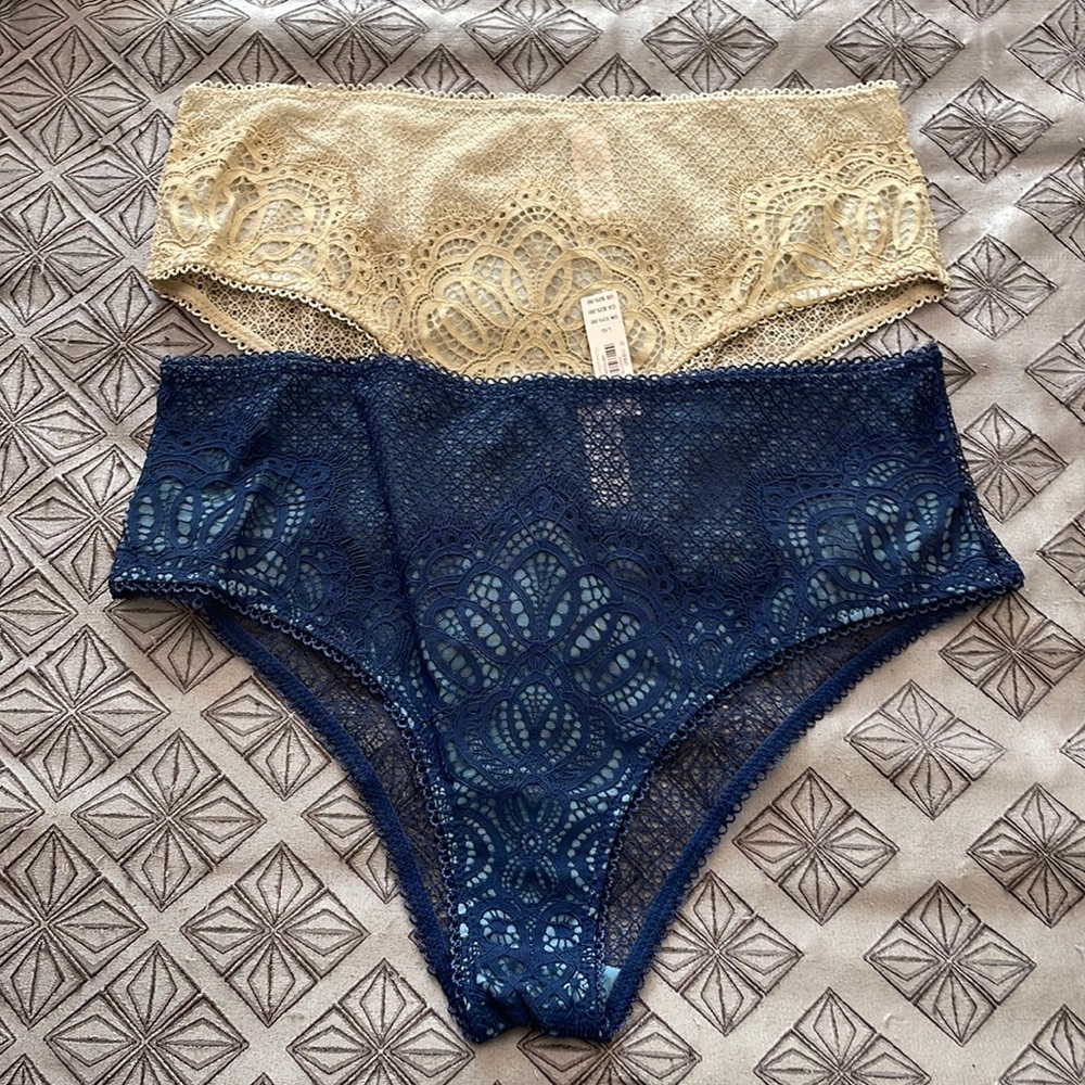 Navy NWT and Beige NWOT VS Dream Angels Mid-Rise Cheeky Bundle